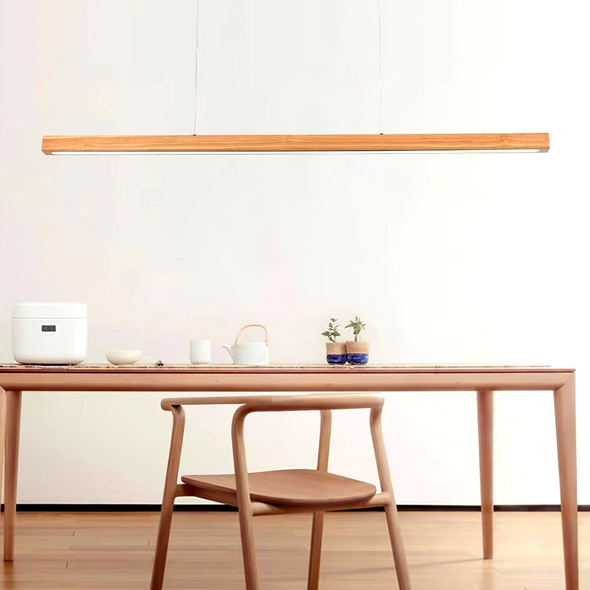 Elowen Suspension linéaire minimaliste en bois