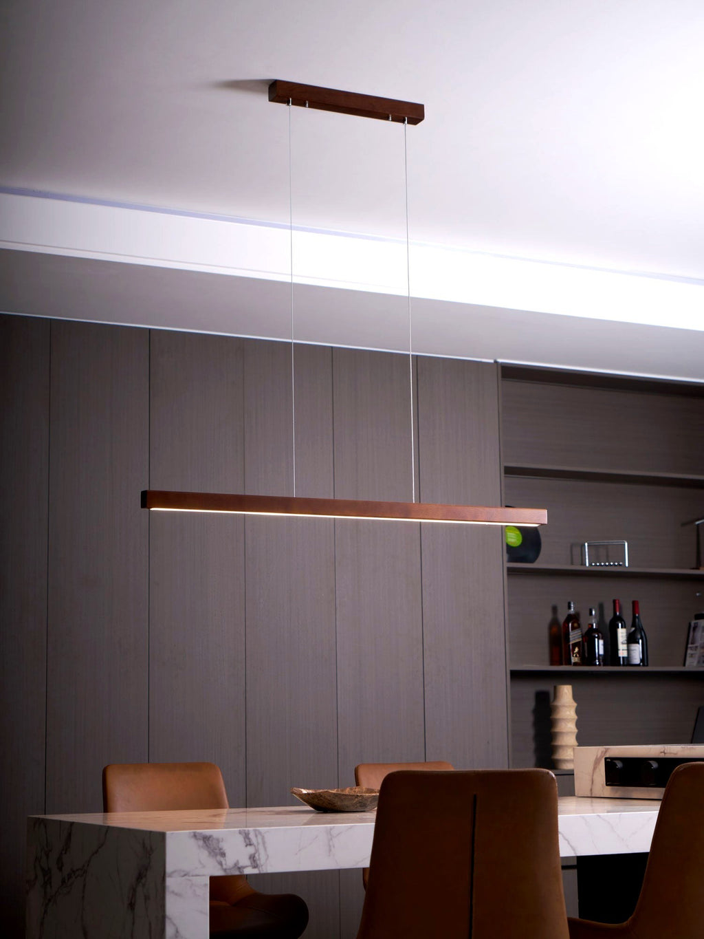 Elowen Suspension linéaire minimaliste en bois
