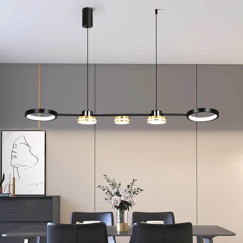 Suspension linéaire avec cercles en métal design moderne