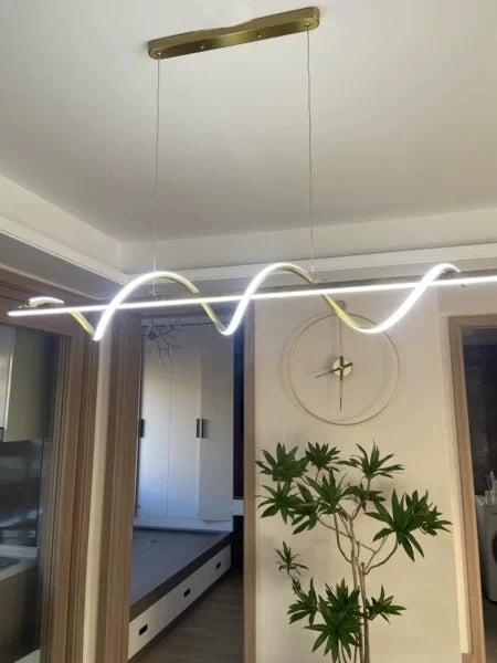 Suspension vague et barre linéaire en métal design moderne
