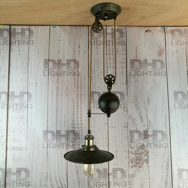 Suspension cloche en métal design industriel
