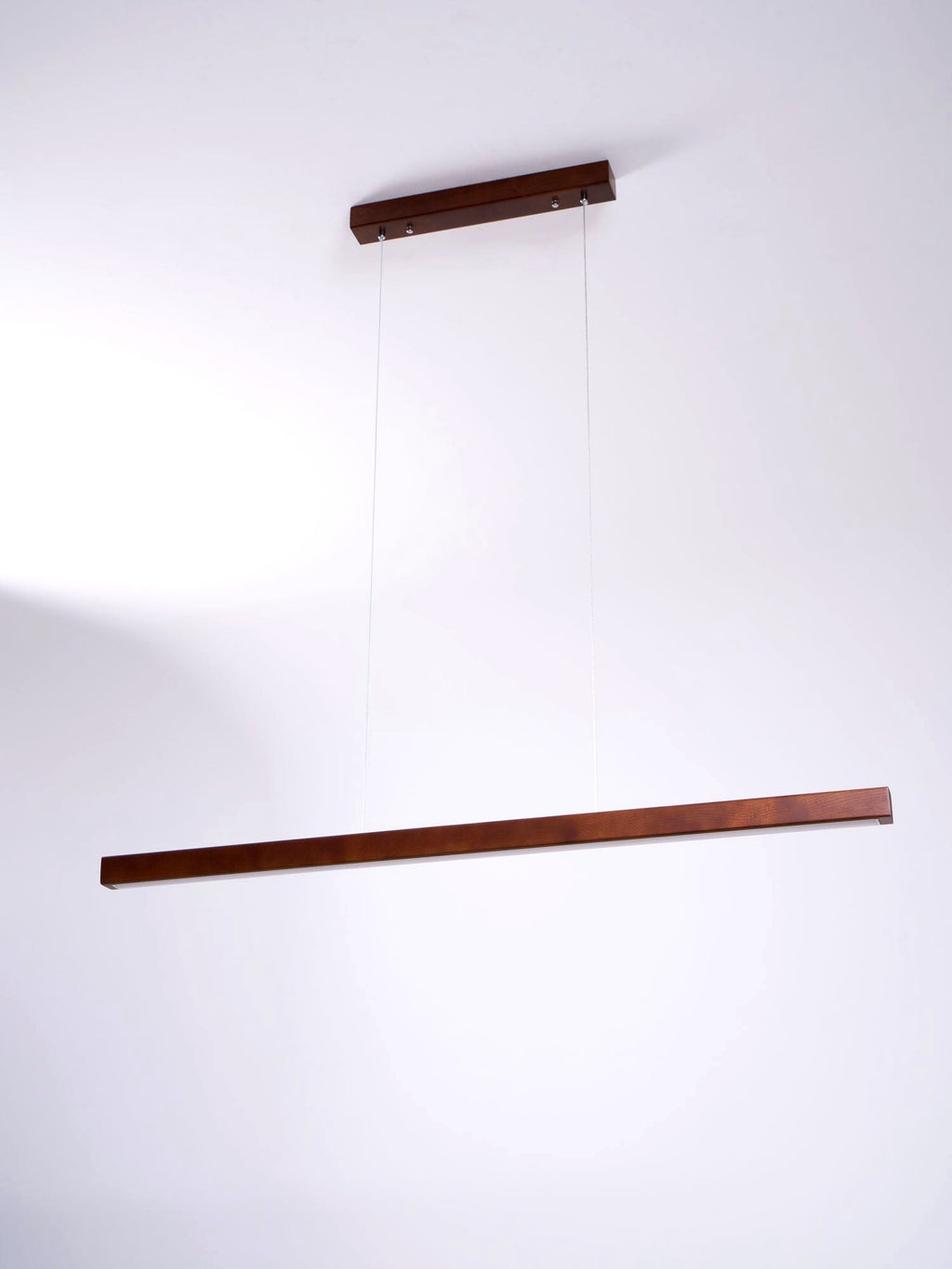 Elowen Suspension linéaire minimaliste en bois