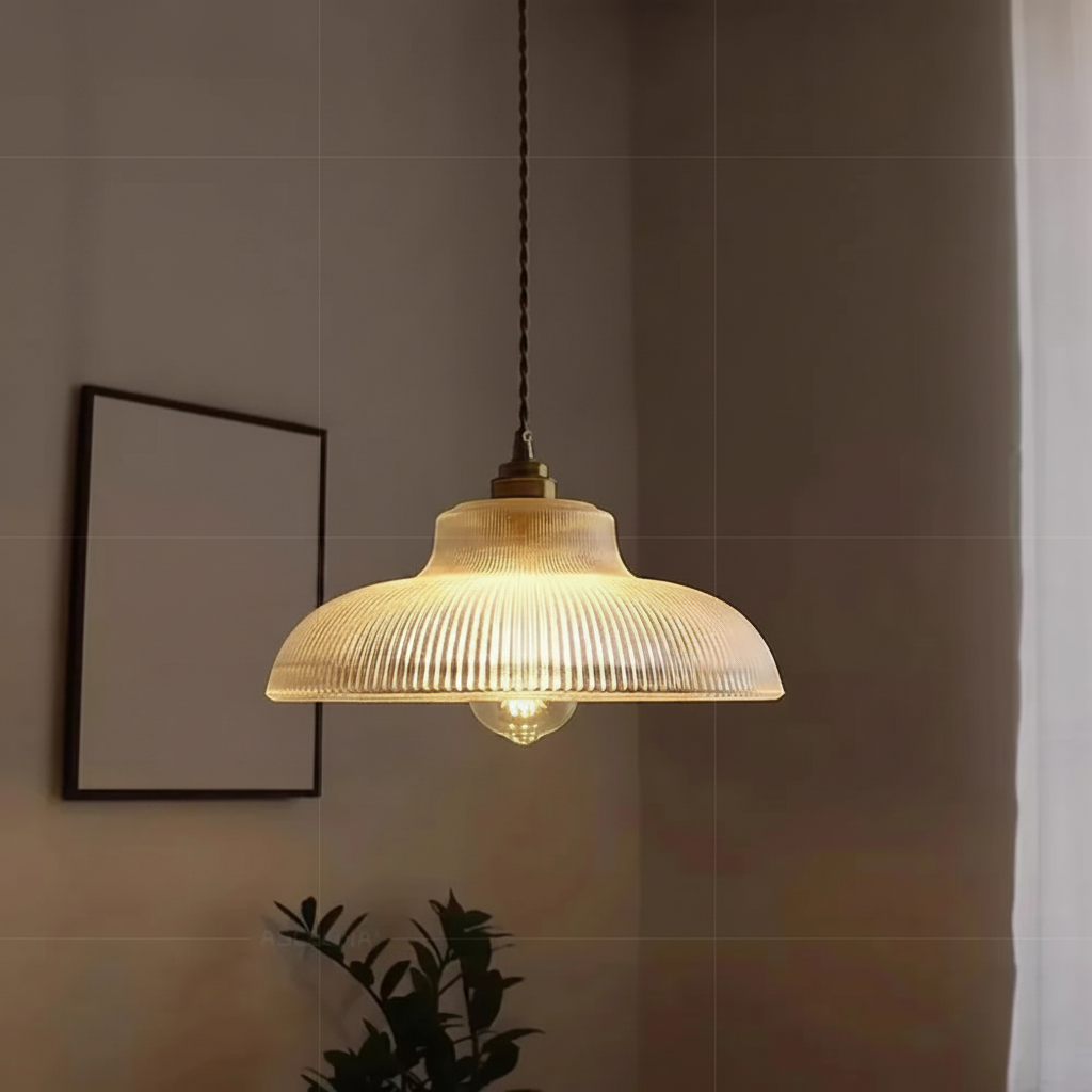 Suspension Boule en Verre et Laiton Design Vintage