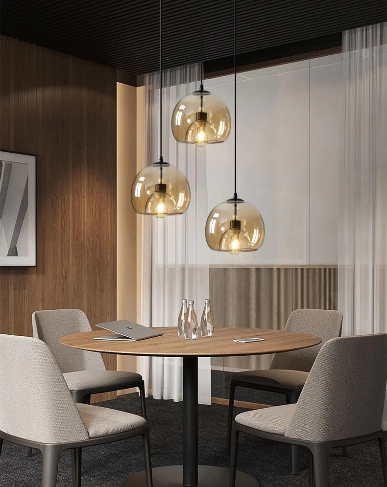 Suspension Boule en Verre Teinté Design Rétro