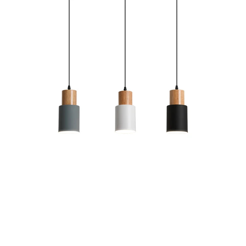 Suspension Cylindre en Bois et Fer Design Nordique Image
