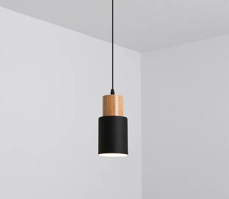 Suspension Cylindre en Bois et Fer Design Nordique