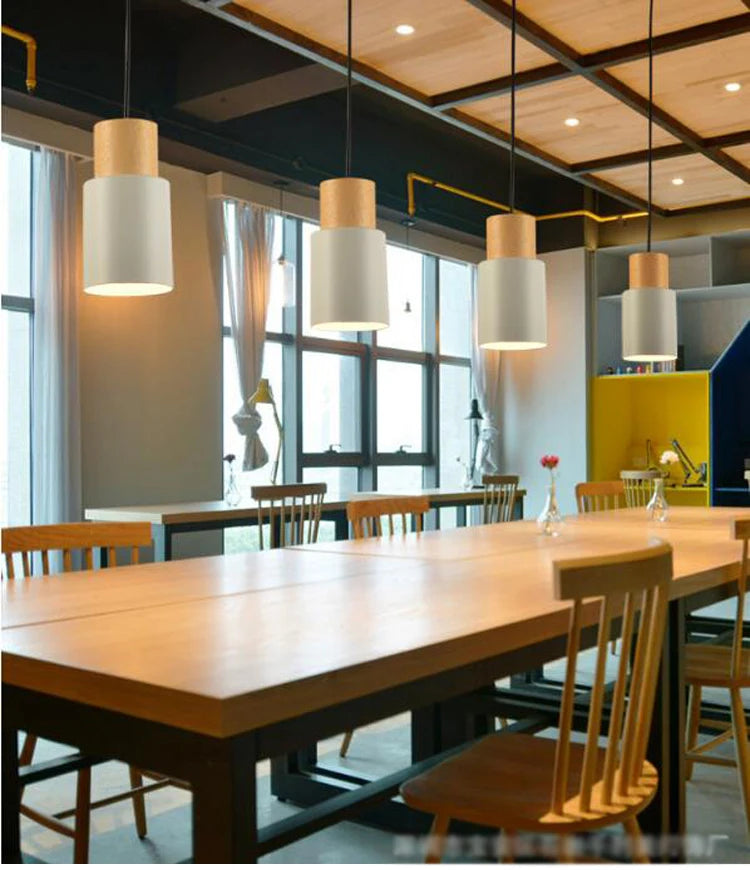 Suspension Cylindre en Bois et Fer Design Nordique