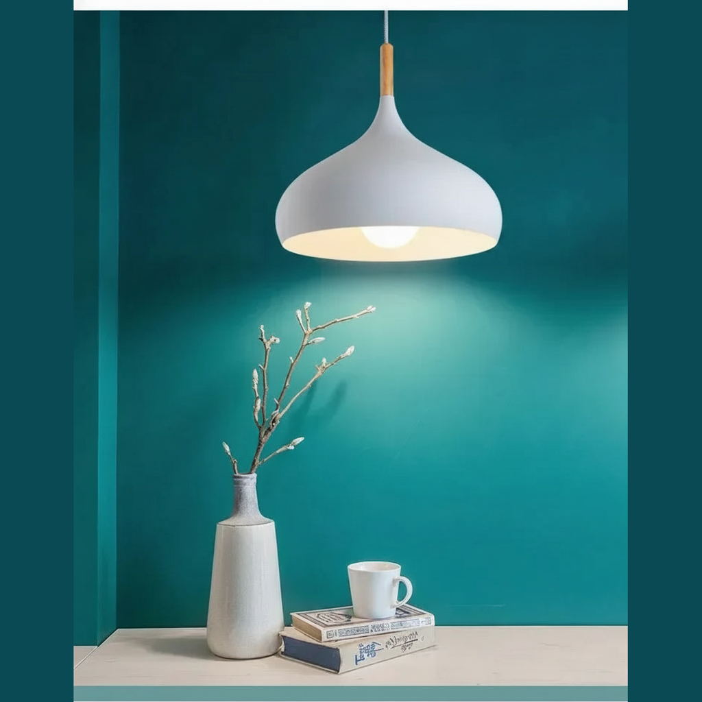 Suspension Dôme en Aluminium et Bois Design Nordique
