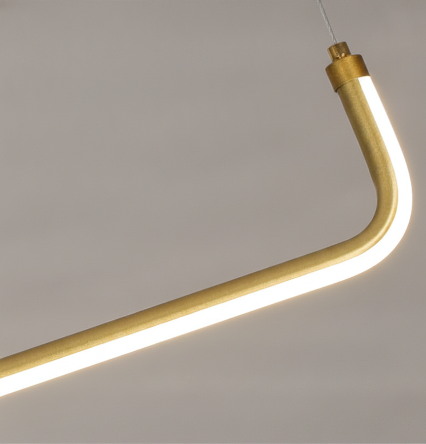Suspension Linéaire en Aluminium et Fer Design Moderne