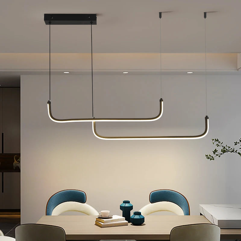 Suspension Linéaire en Aluminium et Fer Design Moderne