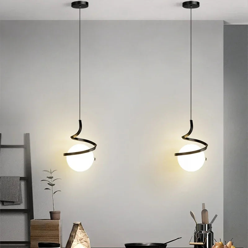 Suspension Ondulée en Métal et Verre Design Nordique
